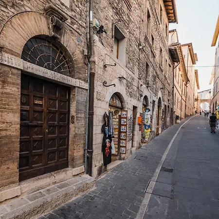 Frate Elia - A 50 Mt Dalla Basilica Di San Francesco Apartment