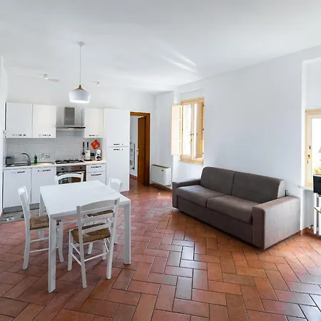 Frate Elia - A 50 Mt Dalla Basilica Di San Francesco Asís